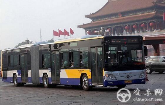 北京公交车“改绿”逾九成未完成